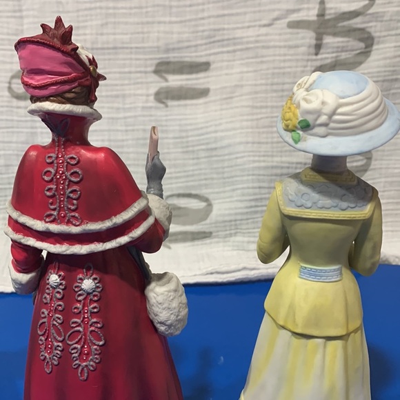 Mrs. P.F.E Albee 6 piece Collection. Make offer - Picture 10 of 16